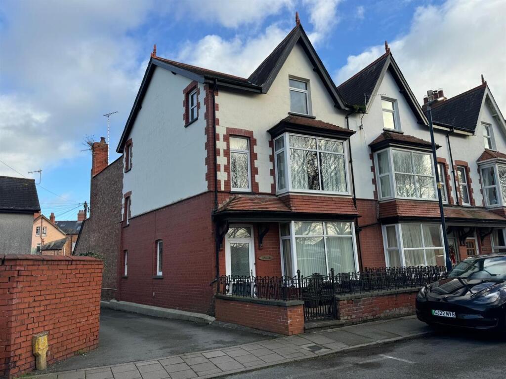 Main image of property: 3 Elm Tree Avenue, Aberystwyth