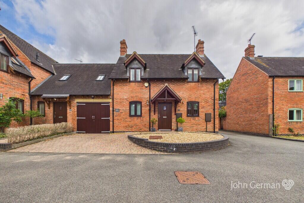 3-bed detached on Alders Reach, Rolleston-on-Dove, £425,000