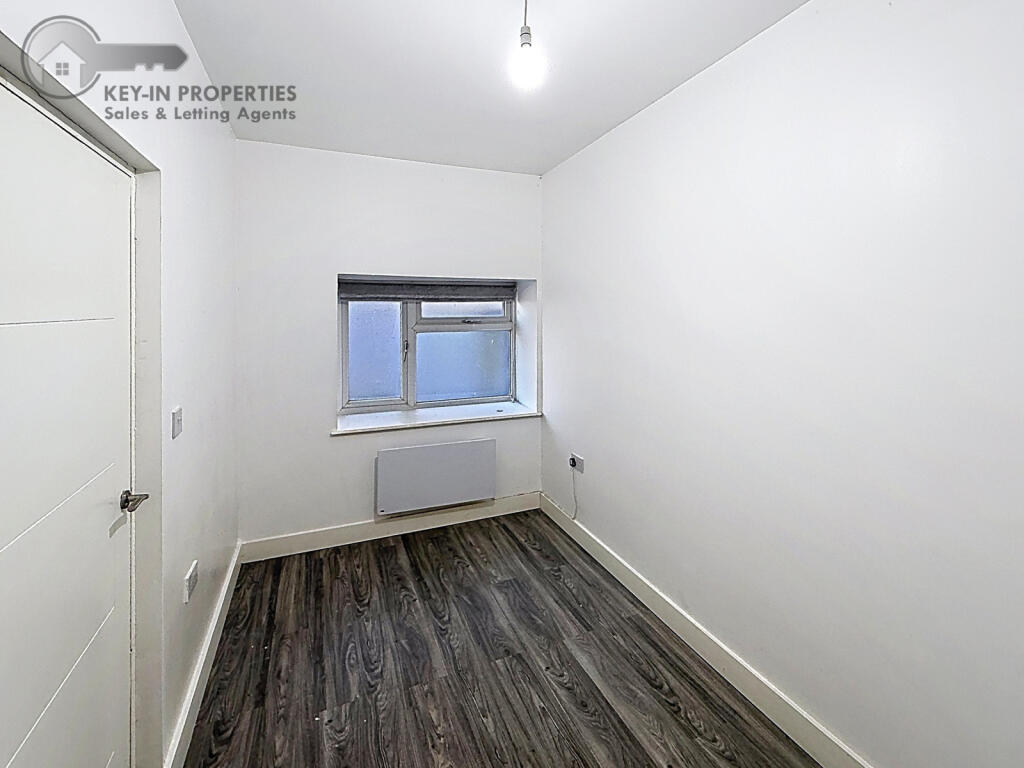 Apartment in Bradford, Shipley - More