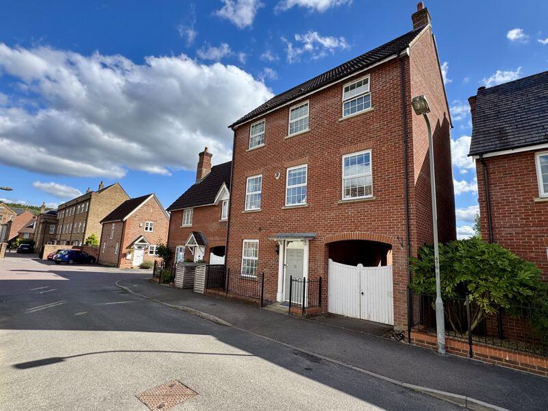 4-bed detached on Patterson Court - Stunning Family Home, £700,000