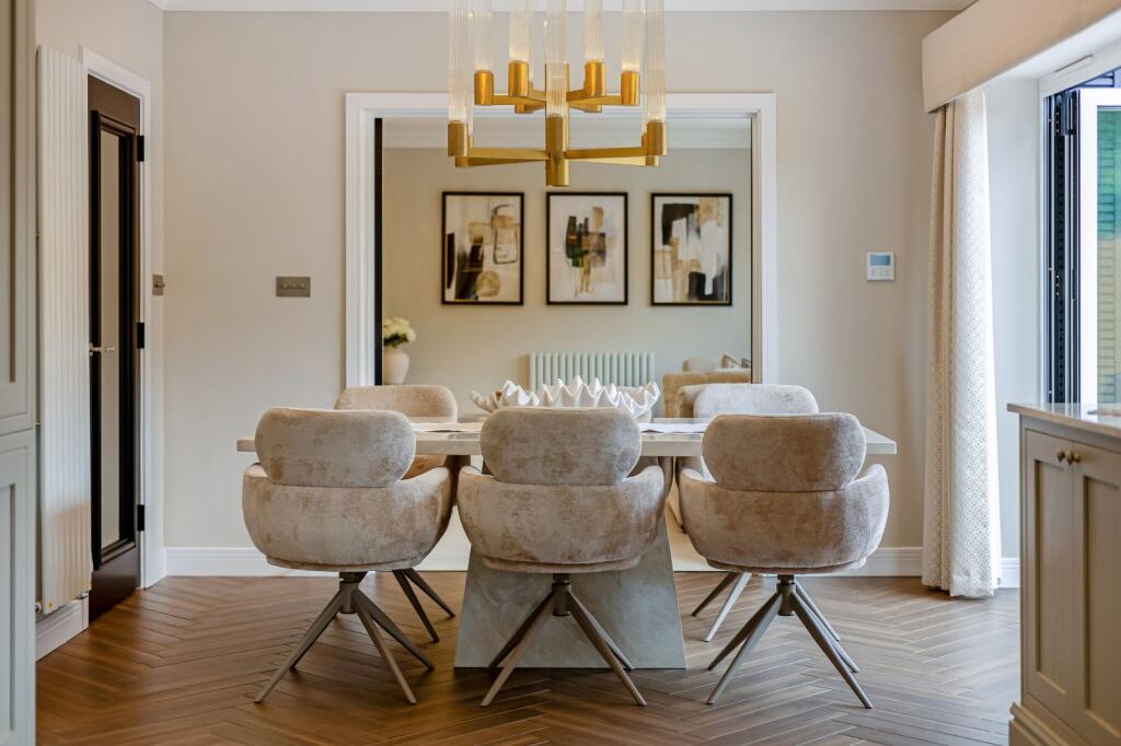 House in Southampton - More