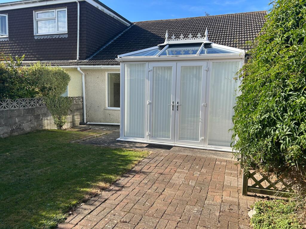 Cambray Close, Nottage, Porthcawl photo 3