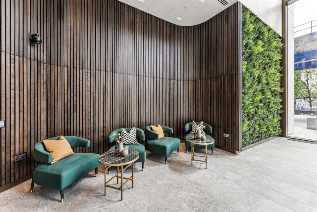Apartment in London - More