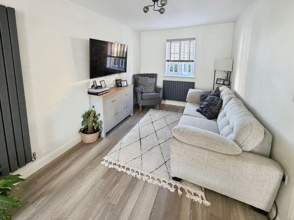 House in Northampton, Wootton - View 2