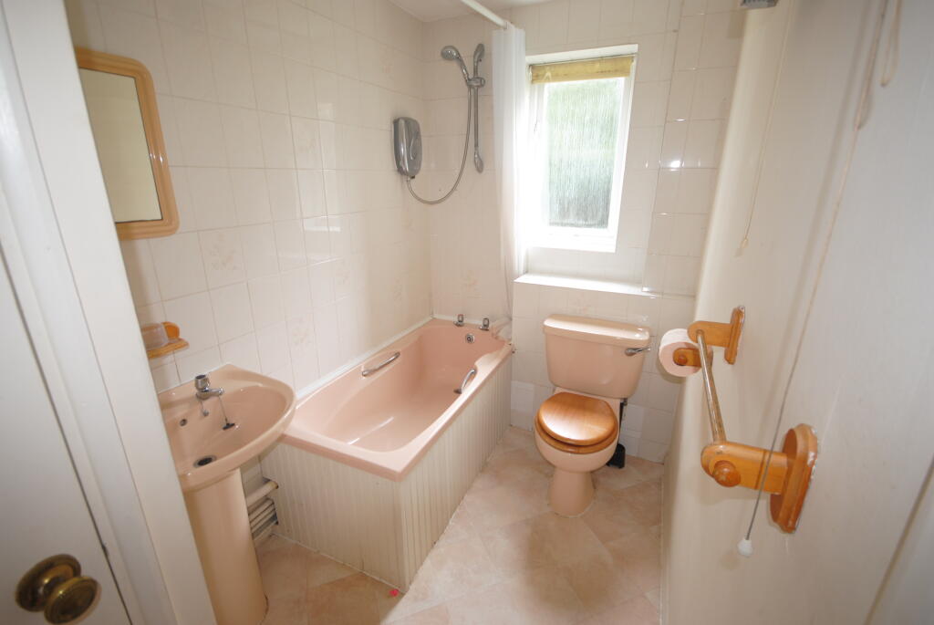 Apartment in Chelmsford, Chelmer - View 5