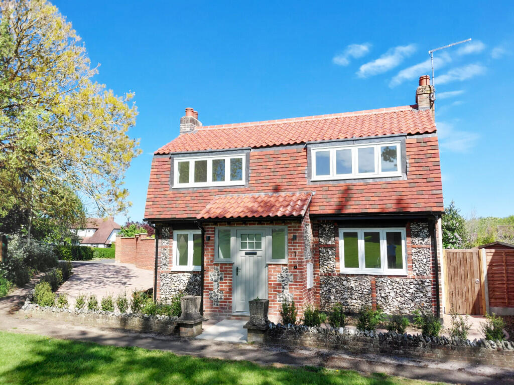 Main image of property: Forebury Crescent,Sawbridgeworth,CM21