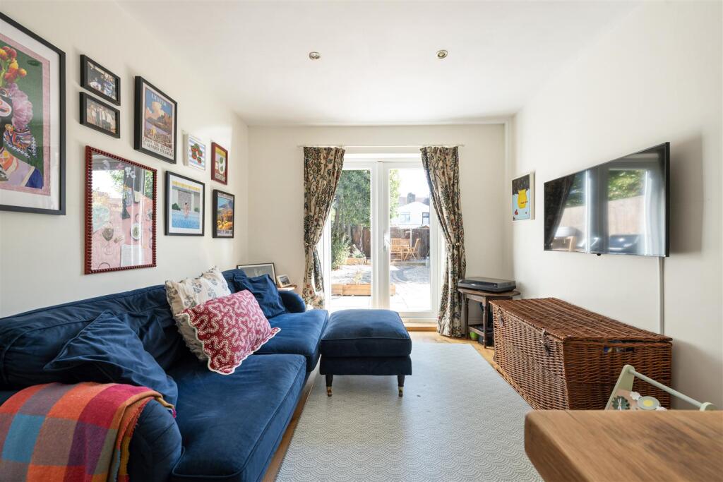 Apartment in London, Leyton - View 2