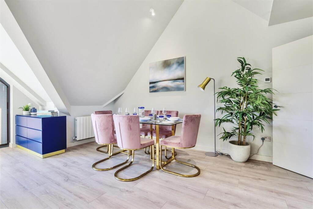 Penthouse, De Courcey House, Flavel Street, Dartmouth photo 4