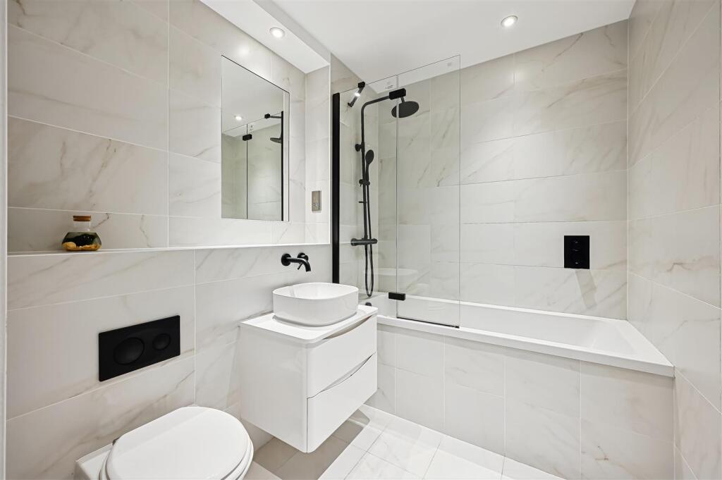 Apartment in London - More