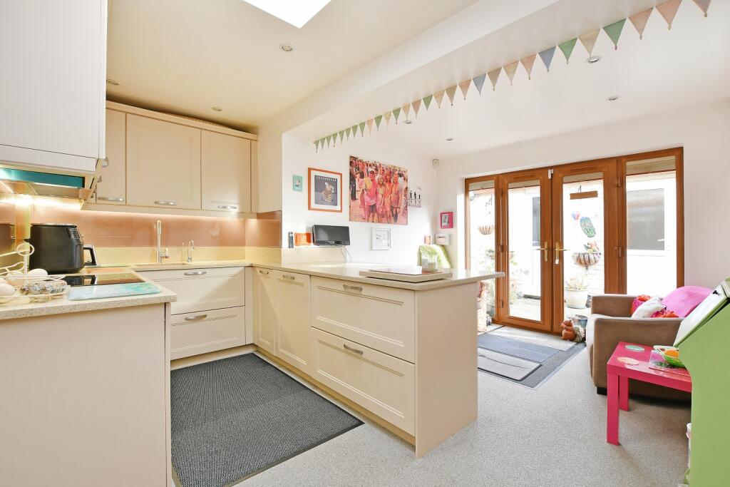 Cavendish Square, West Handley, Marsh Lane, Sheffield, S21 photo 3