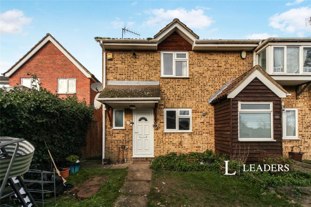 Main image of property: Halleys Way, Houghton Regis, Dunstable, LU5