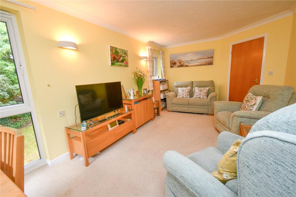 Apartment in Chester - More
