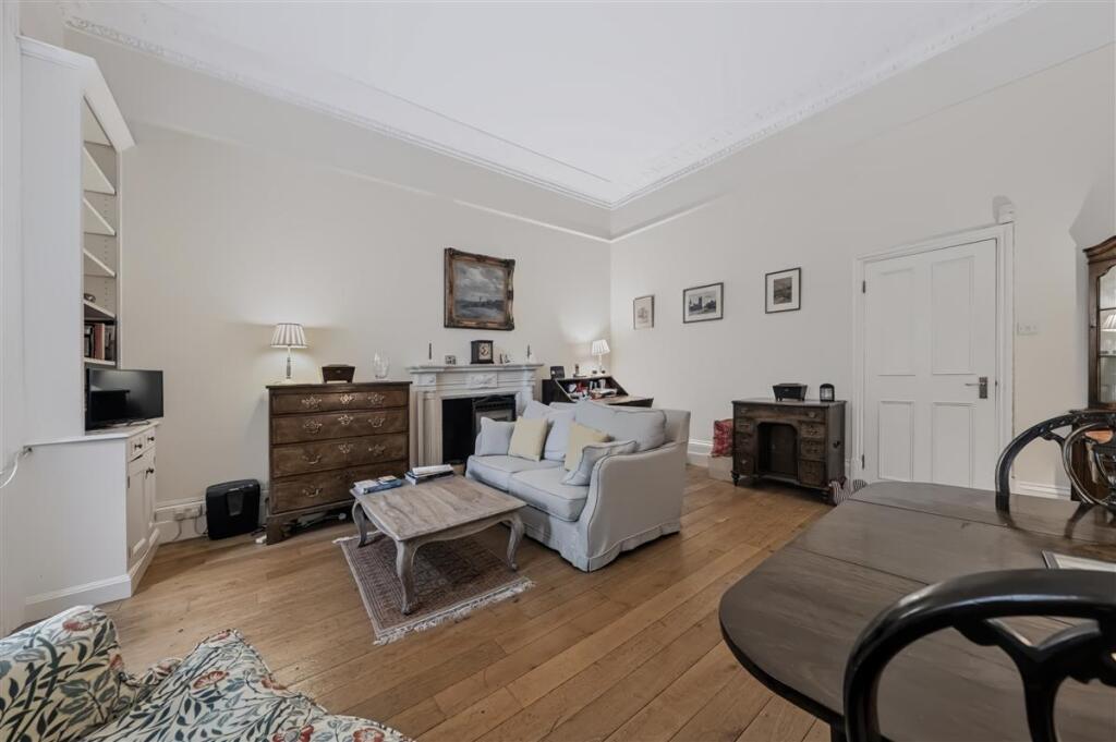 Apartment in London - View 5