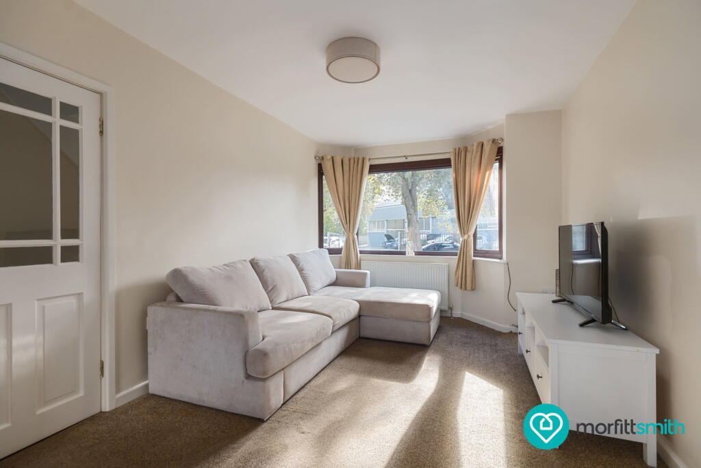 House in Sheffield, Wadsley Bridge, Fox Hill - View 2