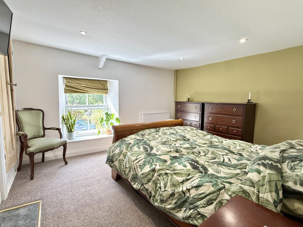 House in Plymouth - View 5