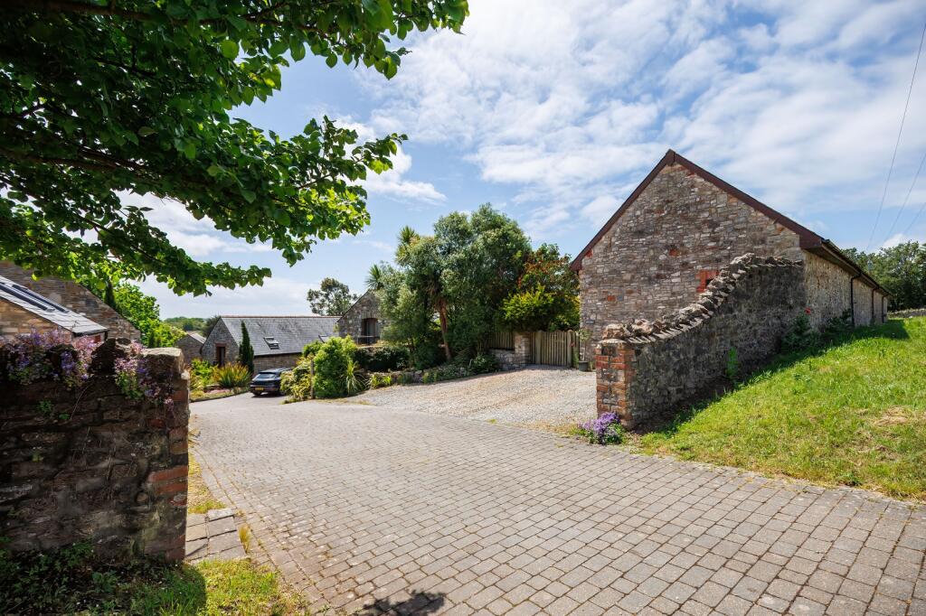 Main image of property: Upper Barn, The Common, Southra, Dinas Powys, Vale of Glam. CF64 4DL
