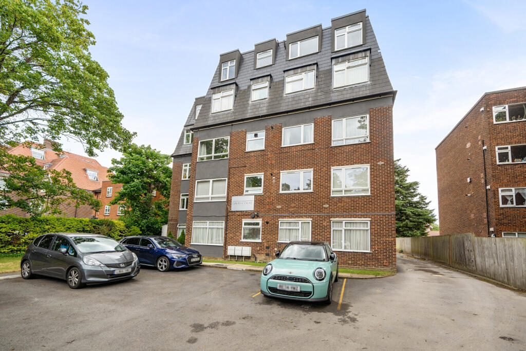 Main image of property: High Road, Whetstone, London, N20