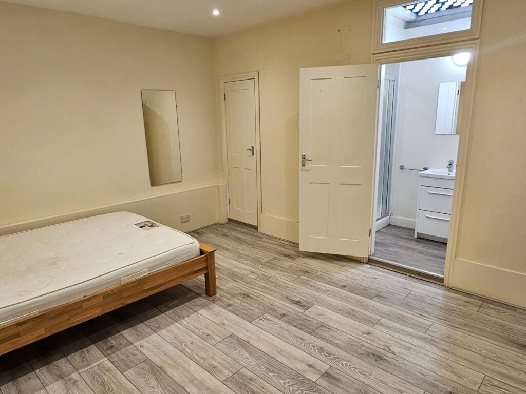 Main image of property: Chiswick High Road, London, W4 3AY