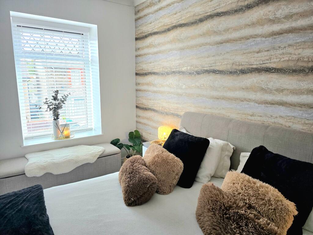 House in Bridgend - View 4
