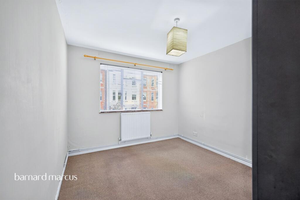 Apartment in London - View 5