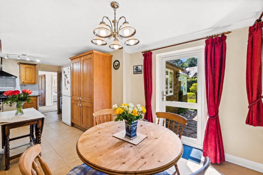House in Lewes, Fletching Common, Newick - More