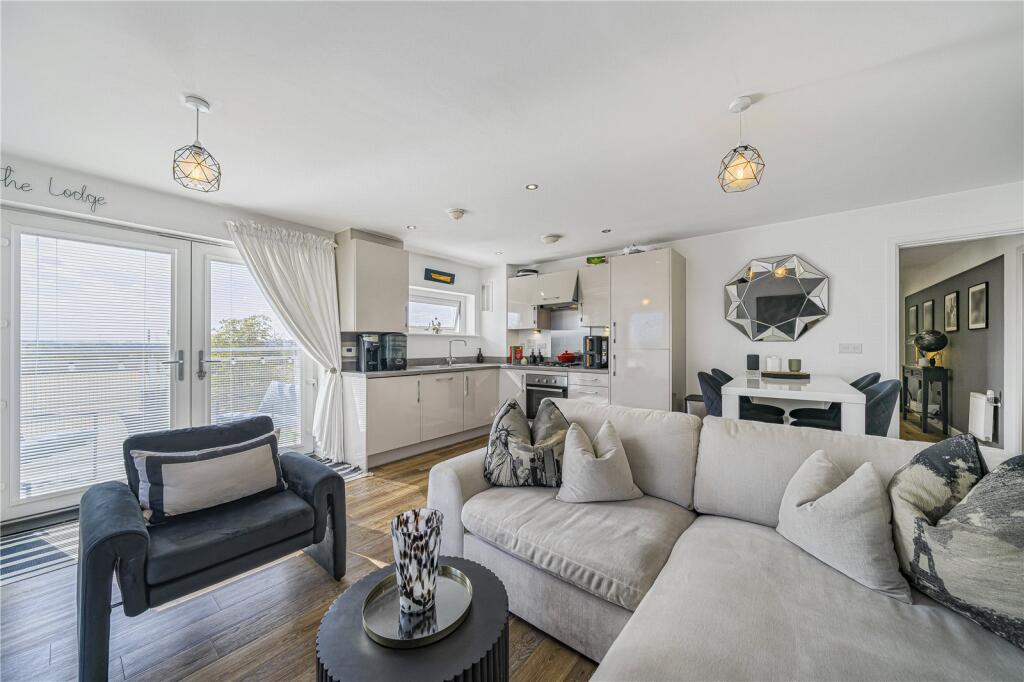 Apartment in Dartford - View 5