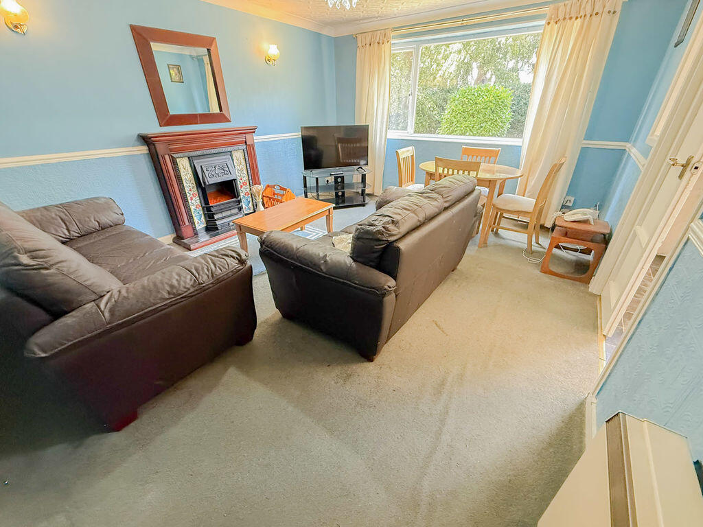 Apartment in Birmingham, Wylde Green, Erdington - View 3