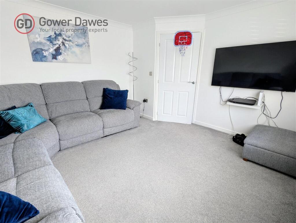 House in South Ockendon, Essex - View 3