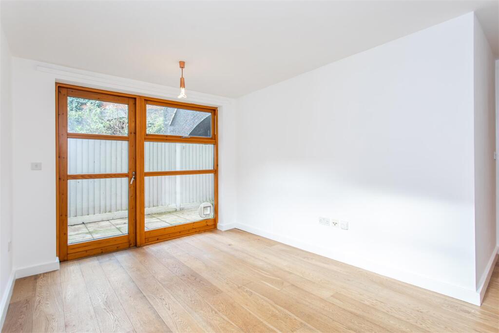 Apartment in London - View 3