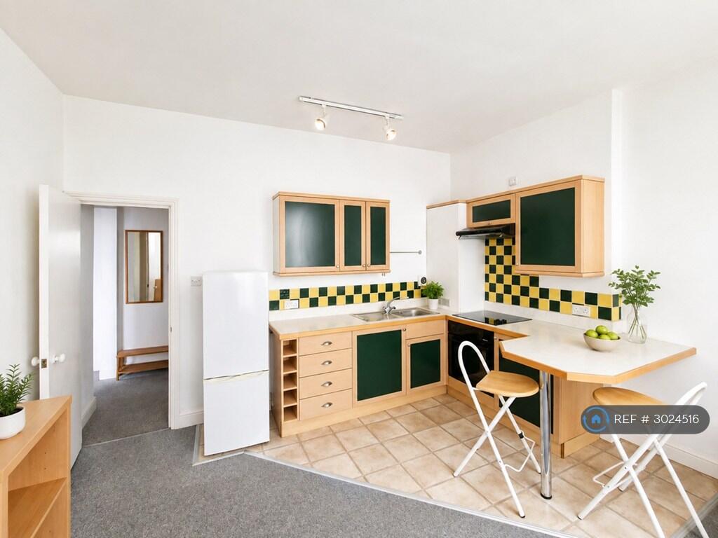 Apartment in London - More