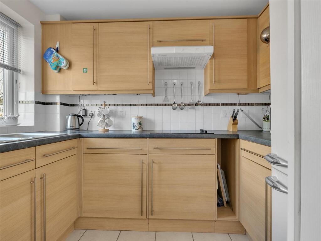 Sandhurst Street, Oadby, Leicester photo 4