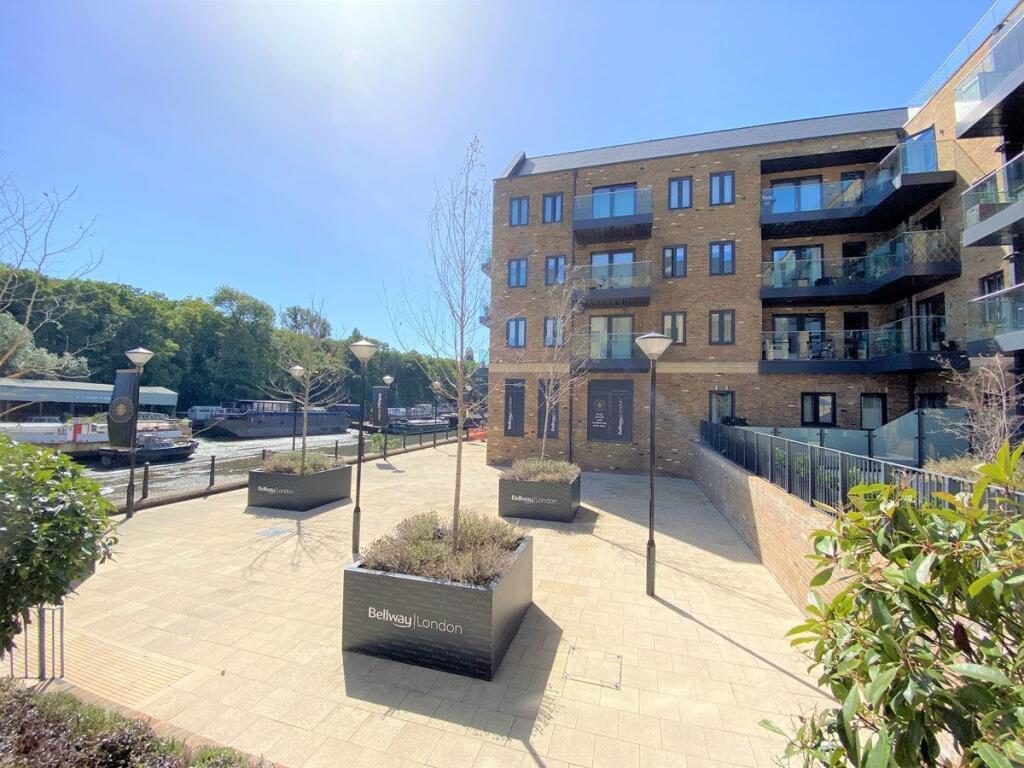 Unit 3 Lion Wharf - Old Isleworth (7) (Copy).jpg
