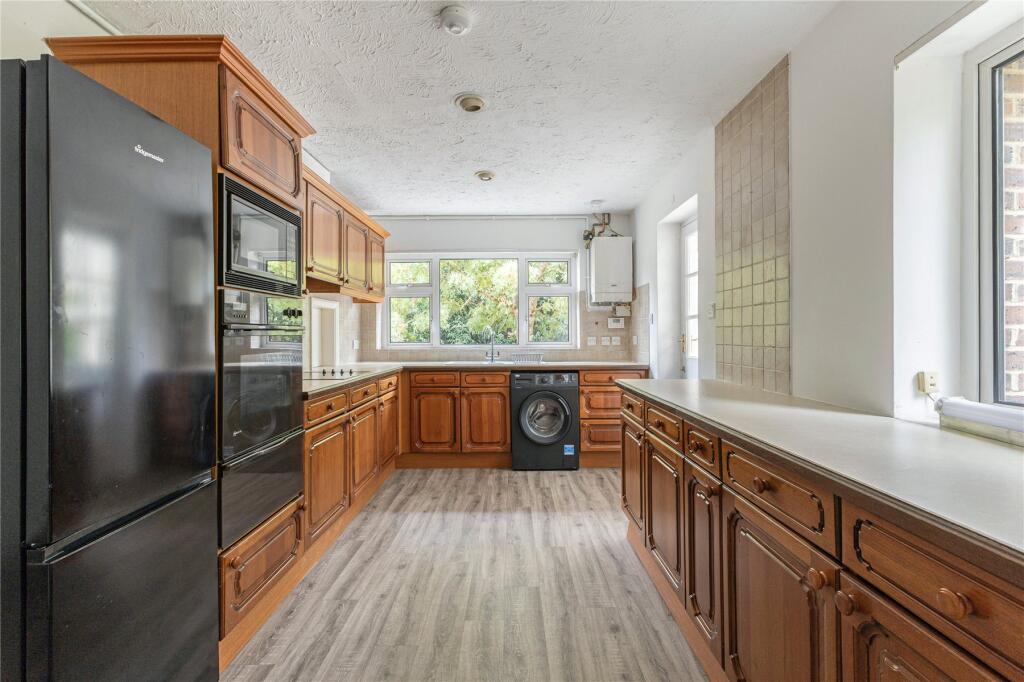 House in Kingston upon Thames - View 3