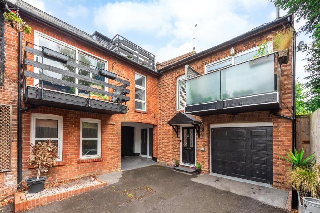 Main image of property: The Maltings, High Street, Henlow, Bedfordshire, SG16