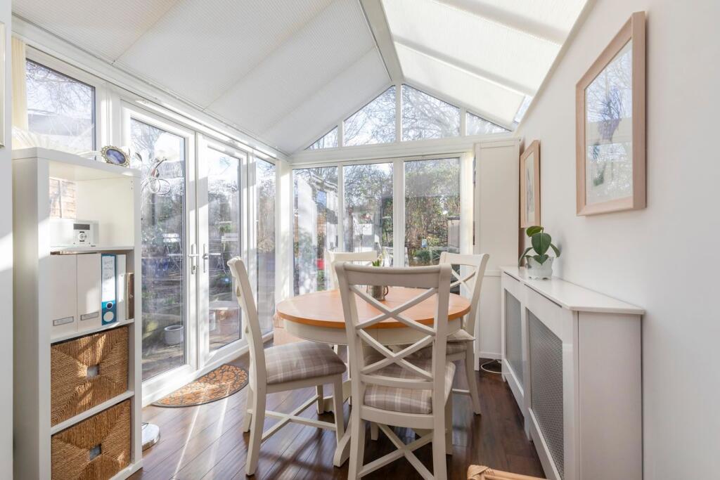 House in Gloucester - View 4