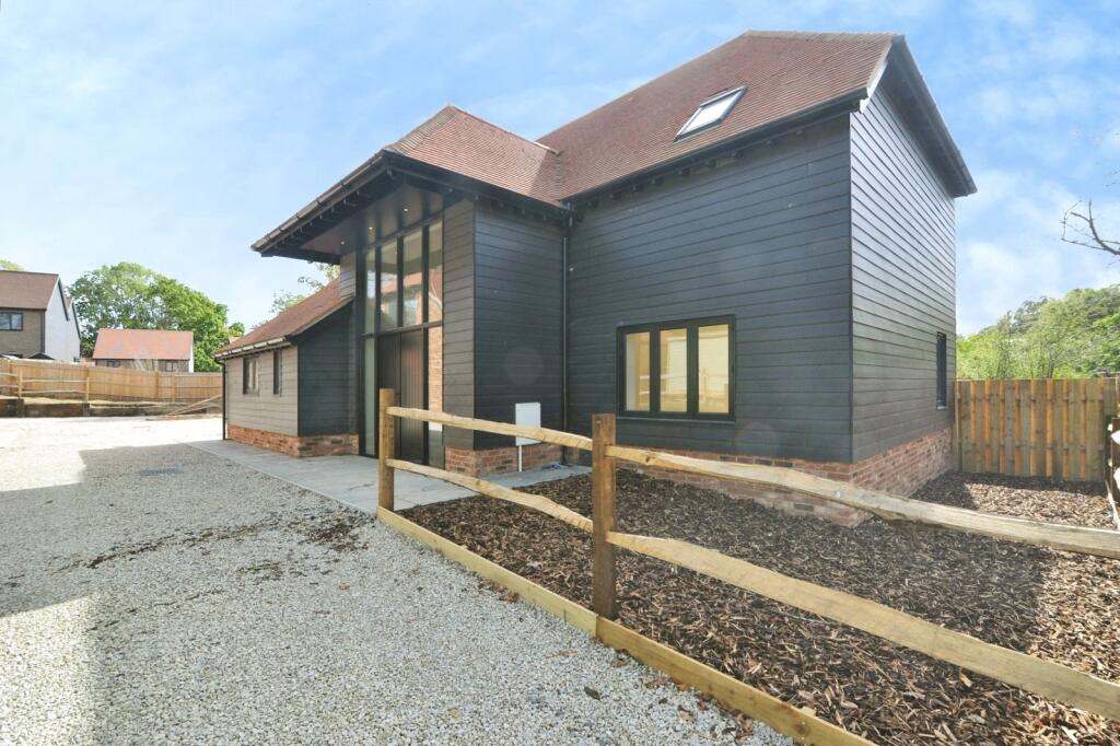 Main image of property: Highgate Hill, Hawkhurst, Cranbrook, Kent, TN18