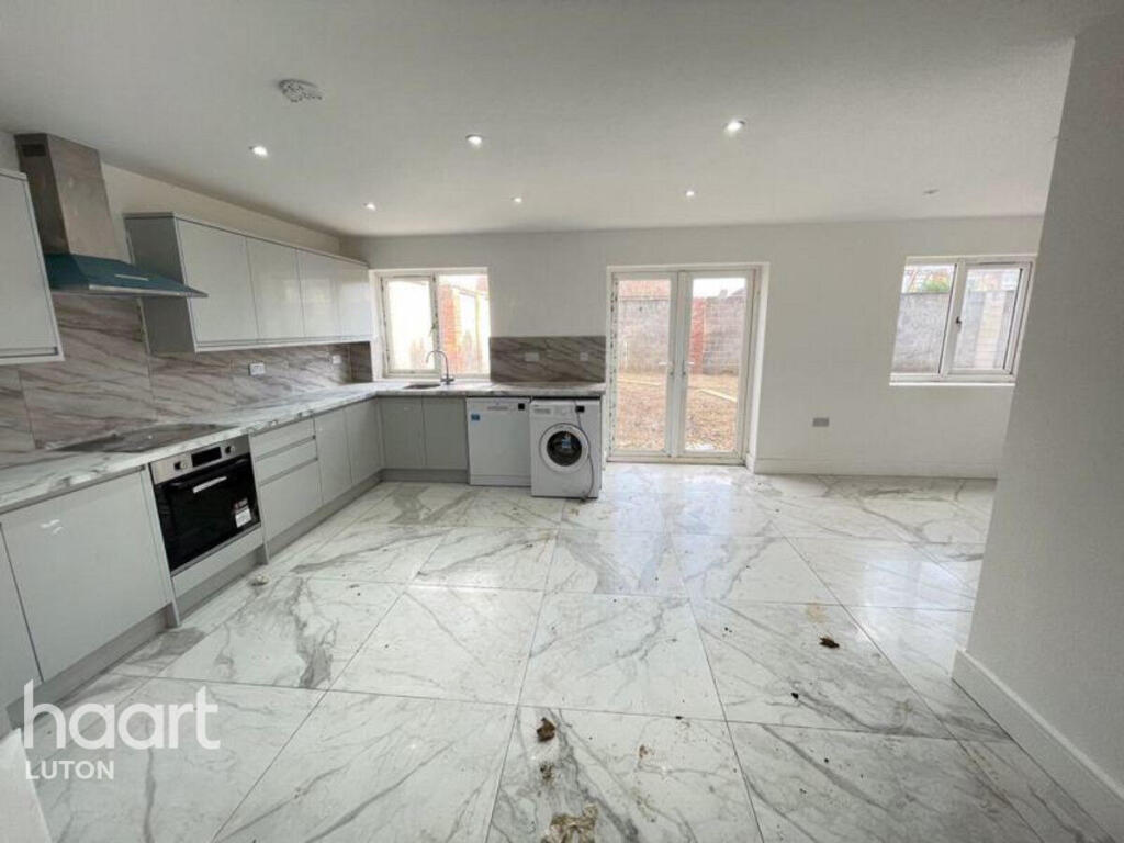 Wingate Road, Luton photo 3
