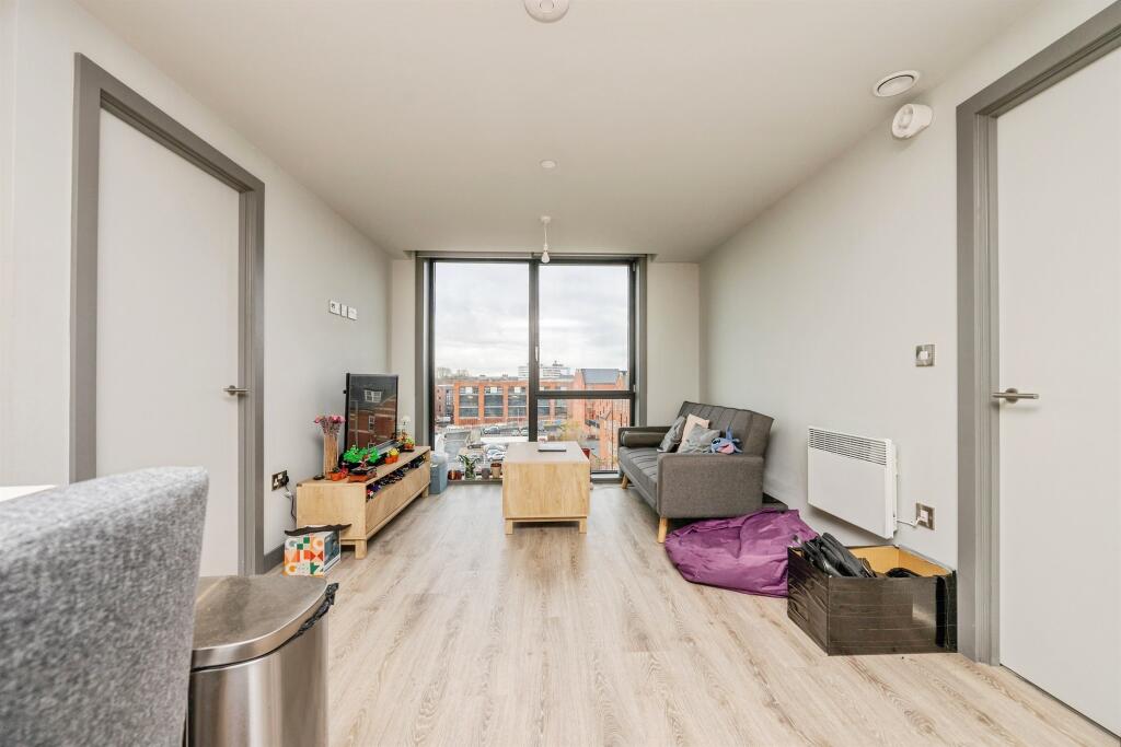 2-bed flat on Goodman Street, Birmingham, £275,000