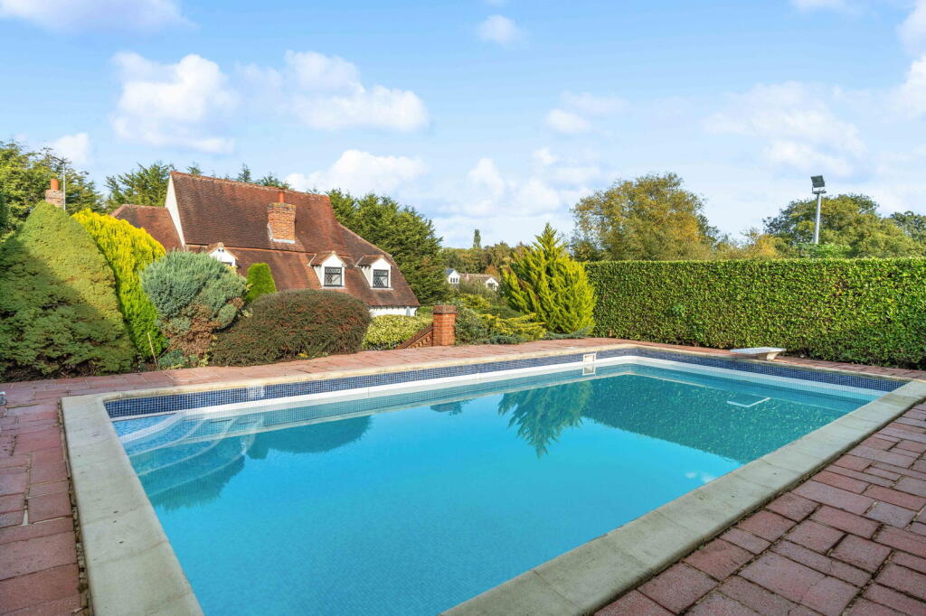 Outings Lane, Doddinghurst, Brentwood CM15 photo 3