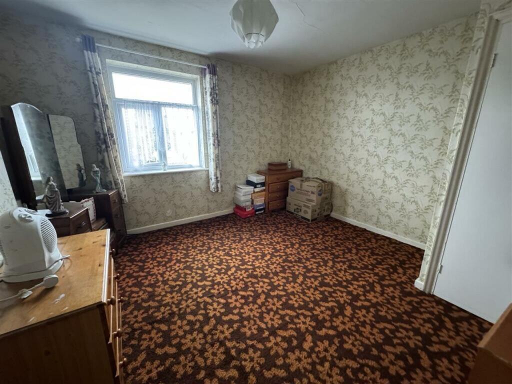 House in Dudley - View 5