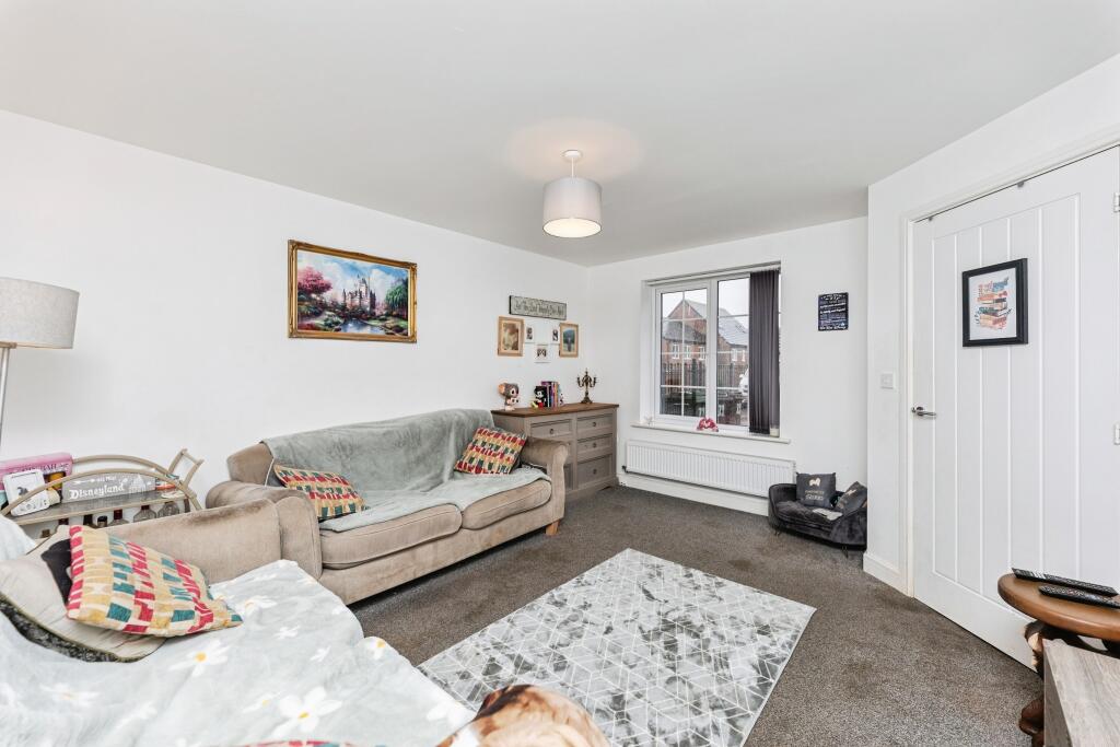 Craig Hopson Avenue, Castleford, WF10 photo 2