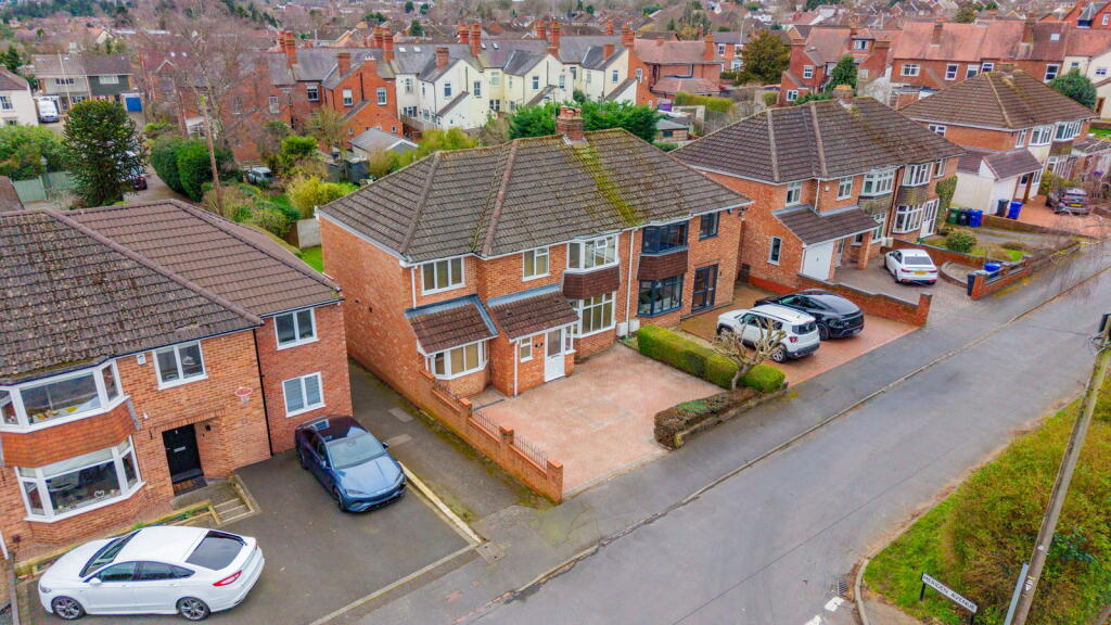 Main image of property: Meriden Avenue, Wollaston, Stourbridge, DY8 4QR