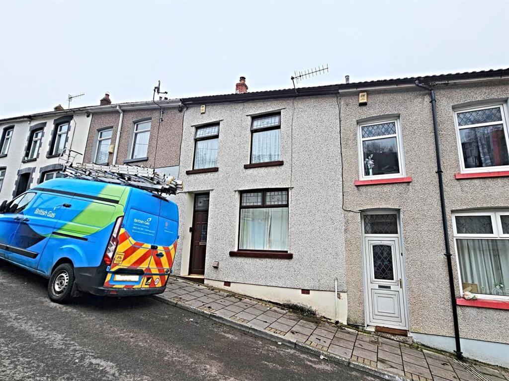 2-bed terraced on Parry Street, Tylorstown, Ferndale, £94,950