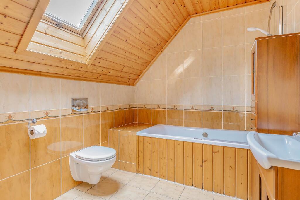 House in Truro - View 5
