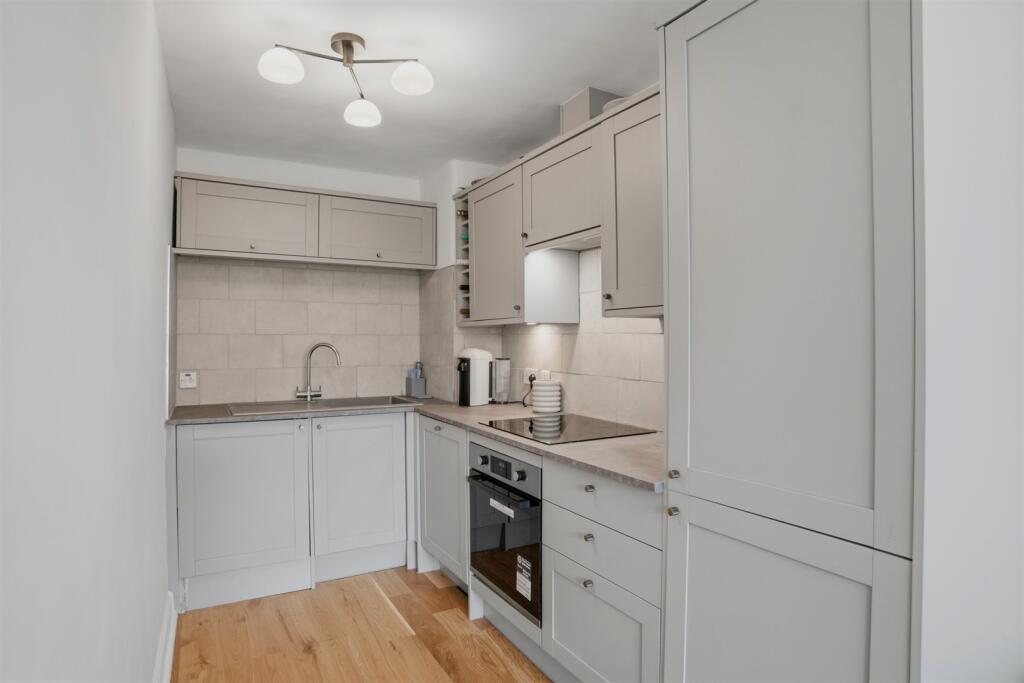 Apartment in Glasgow - More