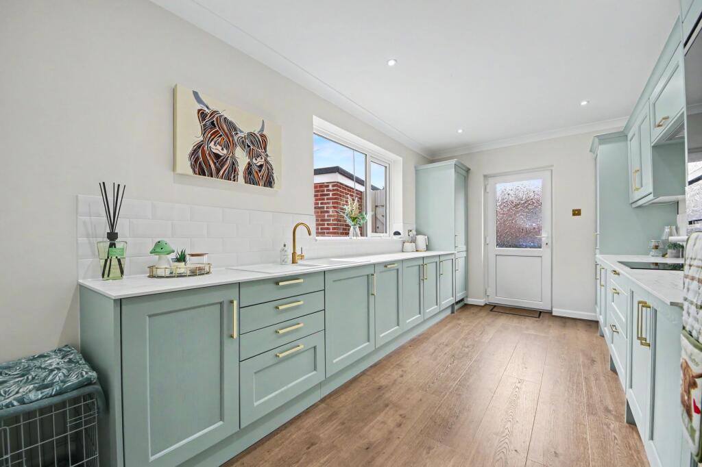 House in Southampton, Botany Bay - View 2