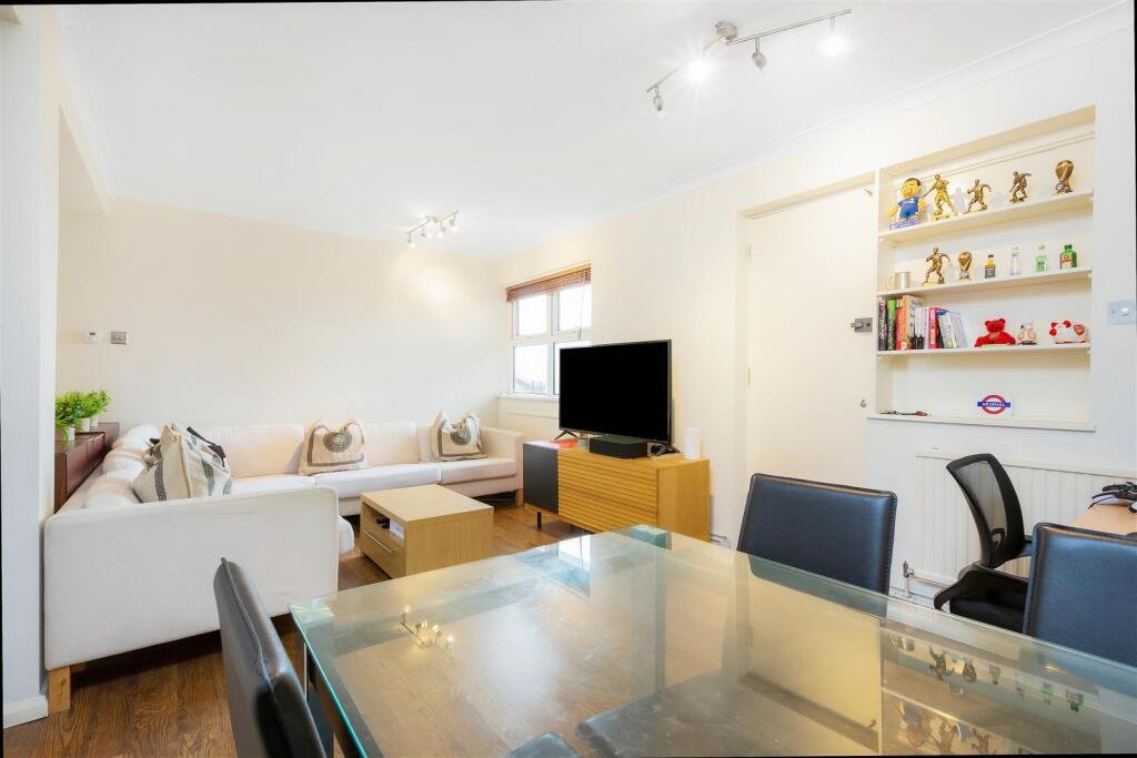 Main image of property: Chertsey Court, Mortlake, SW14