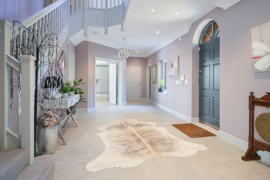 House in Redhill - View 2