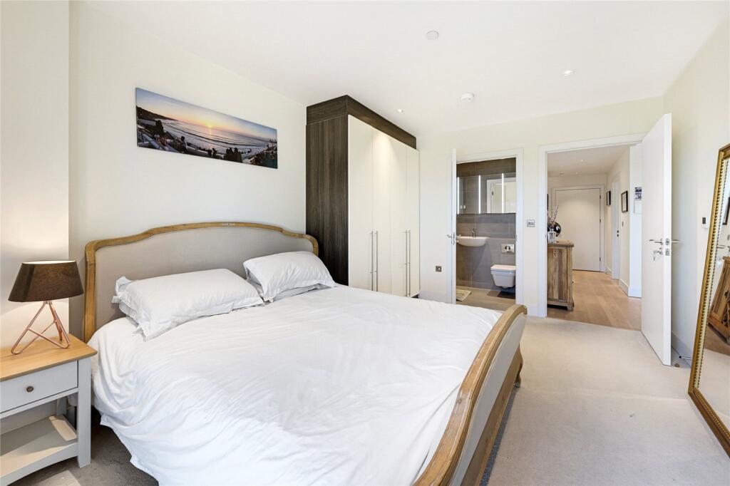 Apartment in London - View 5