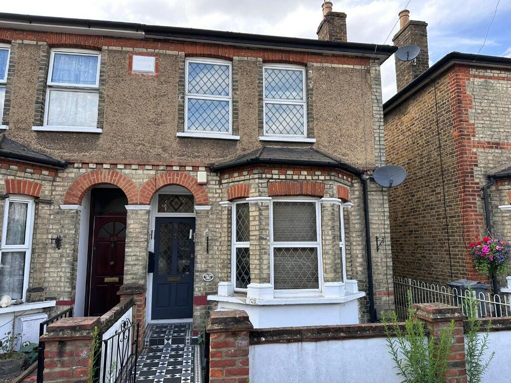 Queens Road, Feltham, Middlesex, TW13 photo 2